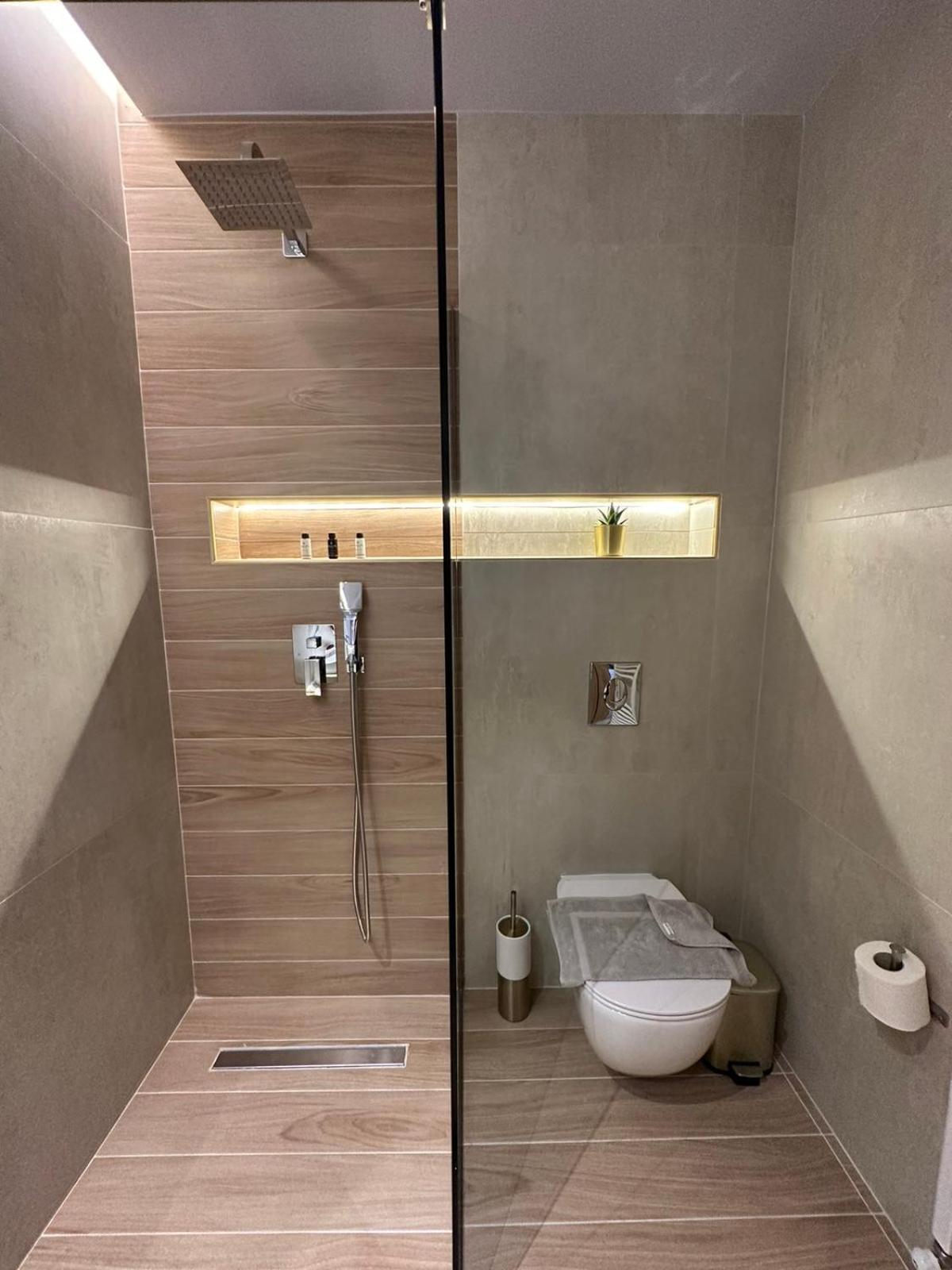 Meteora Gold And Glass 卡兰巴卡 外观 照片